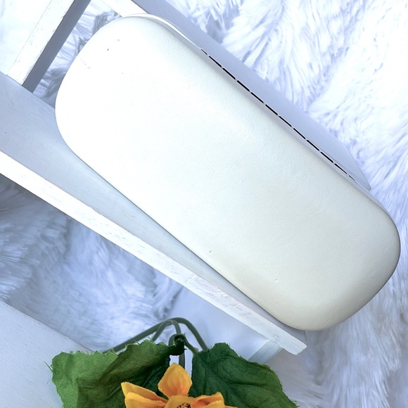 Marc Jacobs Eyeglass Case - Picture 2 of 5